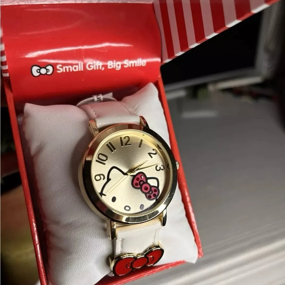 Hello Kitty Gold Tone Watch Bow Charm Sanrio Collectible NWT - Picture 2 of 2